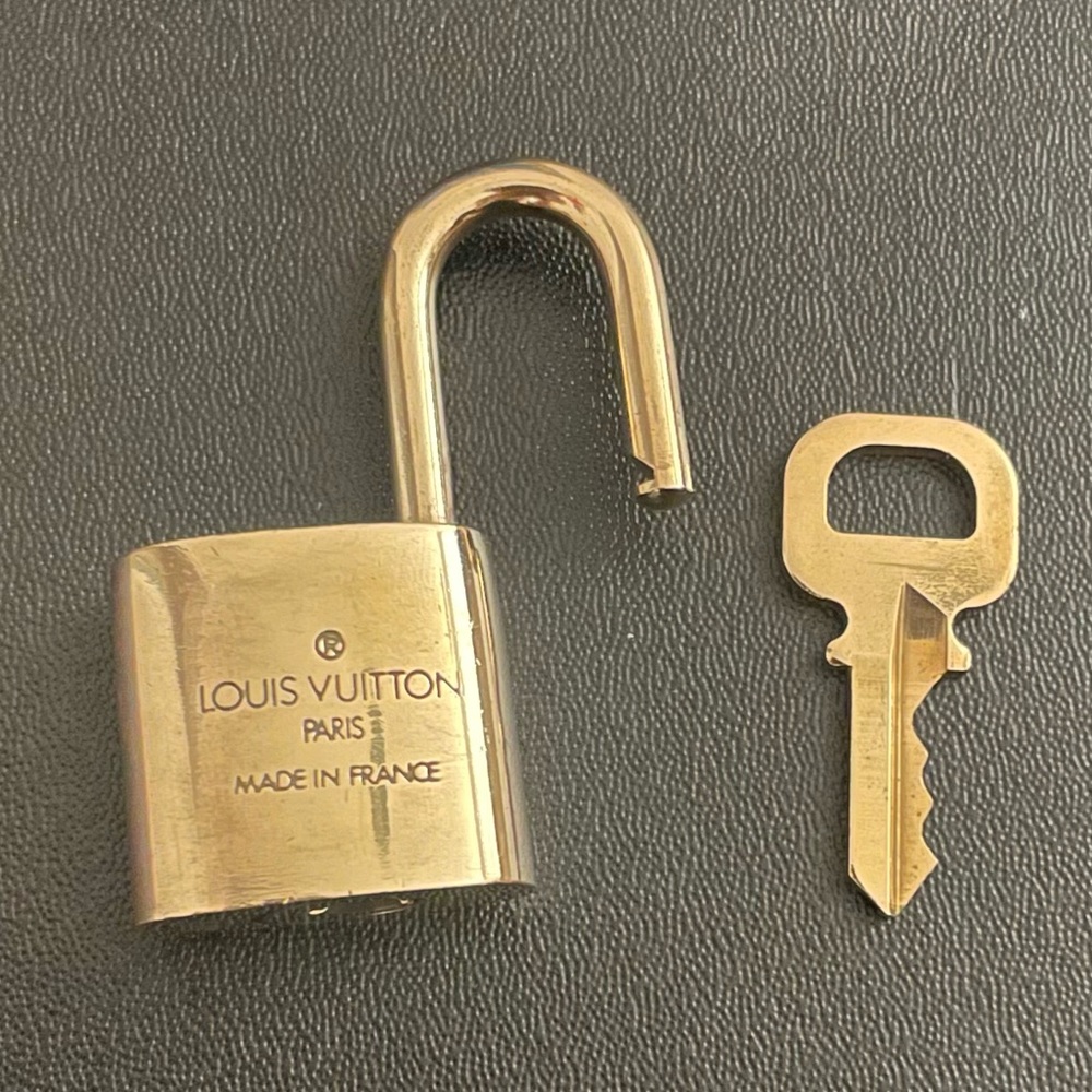 LOUIS VUITTON Gold Metal Padlock & Key Set #322 - Picture 4 of 9